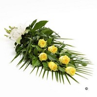 Simple Rose Sheaf   Yellow *