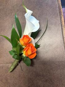 Single Calla lily with spray rose Buttonhole 
